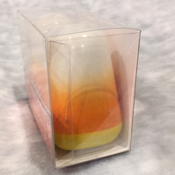 Ceramic Candy Corn Salt Pepper Shaker Set of Two NWT 3”x1.75” - Picture 12 of 15